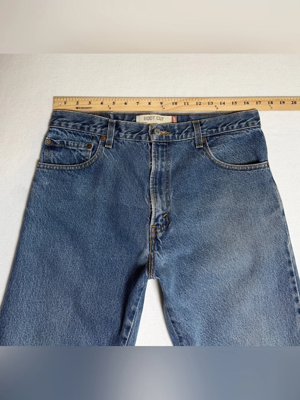 VINTAGE Levi's 517 Bootcut Med/Darker Wash Actual Size 33 X 31 READ DESCRIPTION